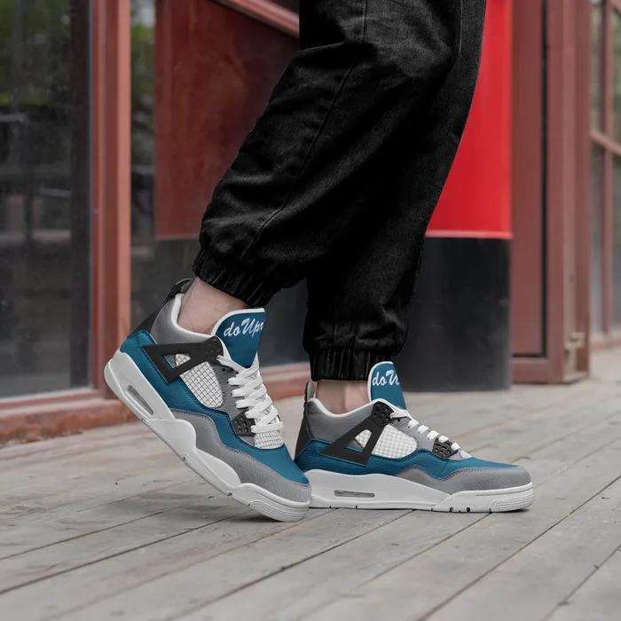 Discover ultimate comfort with our Lightweight Velcro Sneakers – easy to wear, stylish, and perfect for all-day support!