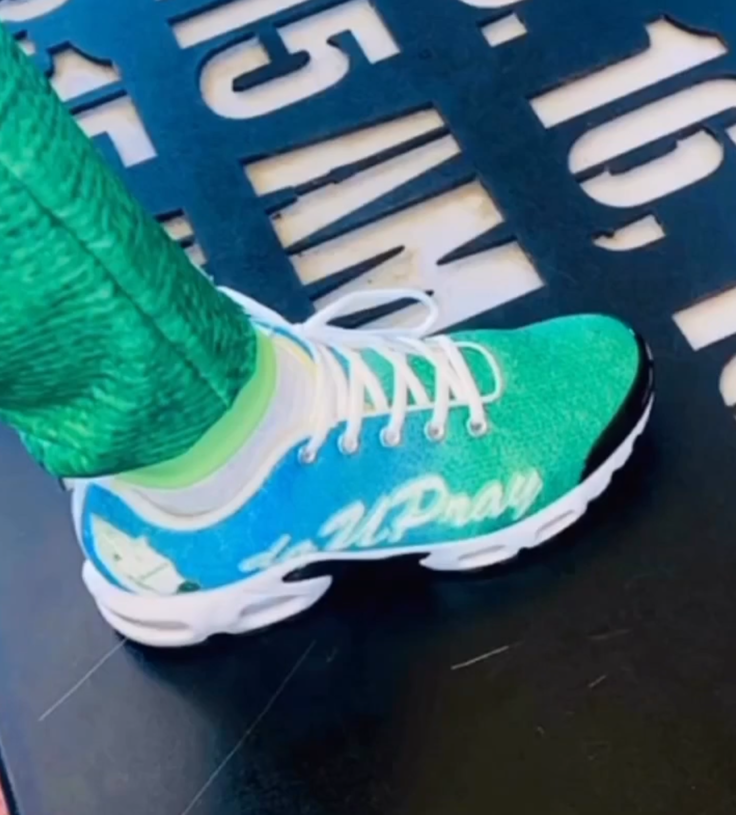 Prayer Max (denim) Printy6